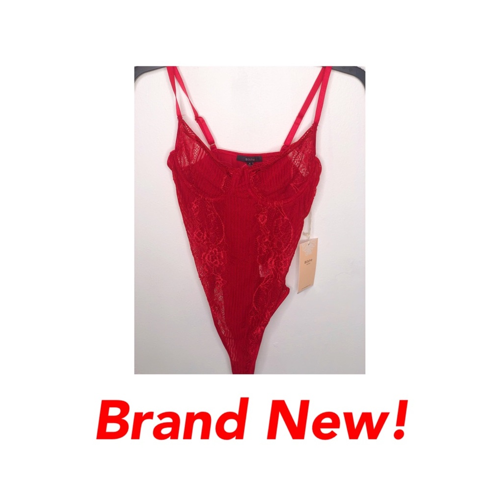 🌹New Blāshe red lace bodysuit top in size S!